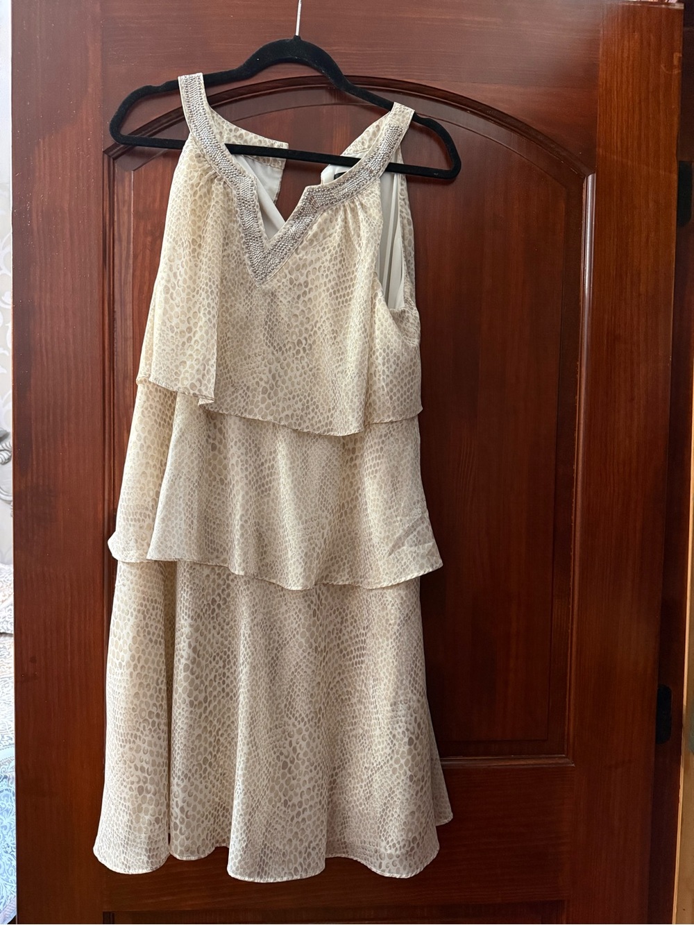 White House Black Market Cream Tiered V-Neck Sleeveless Midi Dress